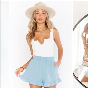 Show me your mumu brand new high waisted light blue shorts with pockets. small